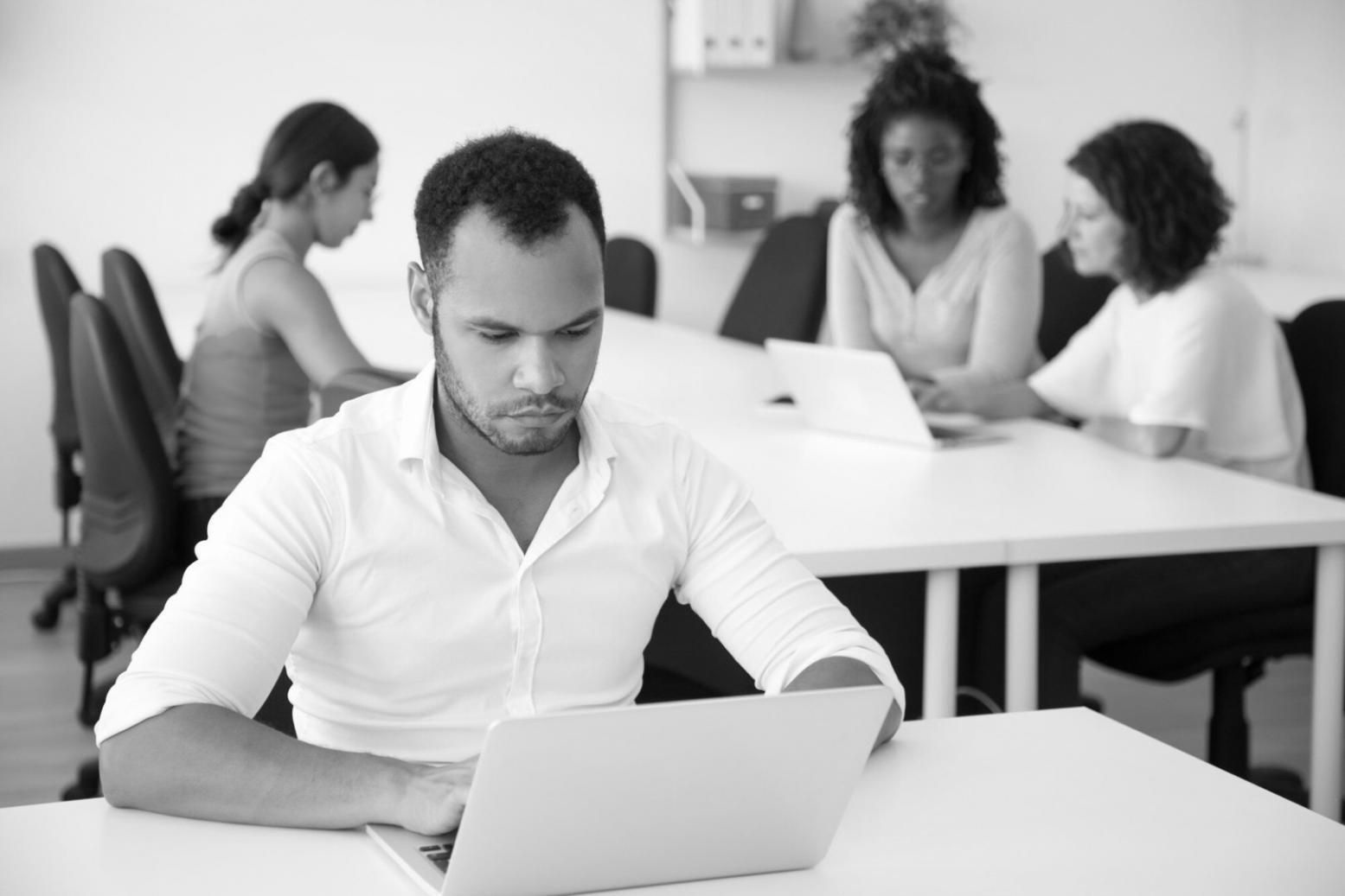 Session de formation pratique sur la gestion documentaire